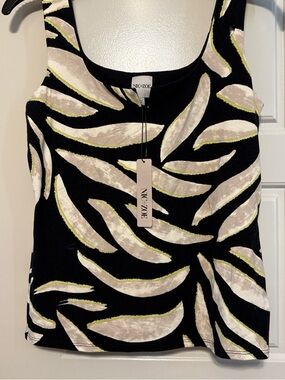 New NIC+Zoe Size Small  Breezy Leaves Split Neck Tank Sleeveless  $138